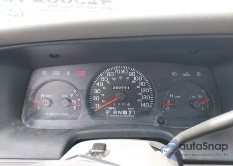 2000 Ford Crown Victoria Police Interceptor из США, поврежденный, VIN 2FAFP71W0YX183498